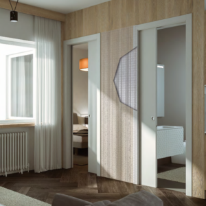 Dos puertas contiguas en un solo contramarco.