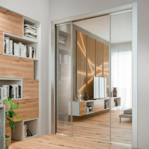 Puerta corredera de cristal.